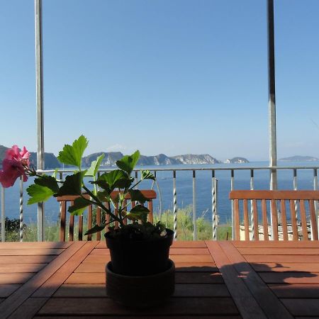 Casa Santella Lägenhet Ponza Exteriör bild