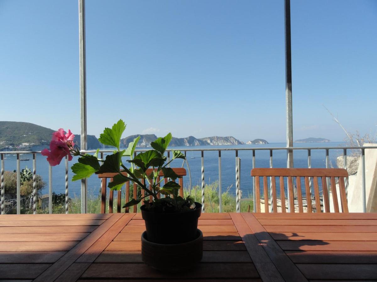 Casa Santella Lägenhet Ponza Exteriör bild