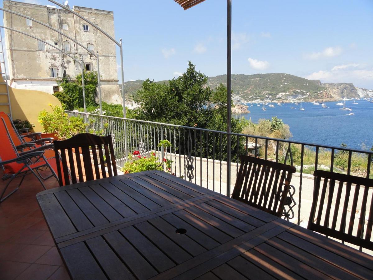 Casa Santella Lägenhet Ponza Exteriör bild